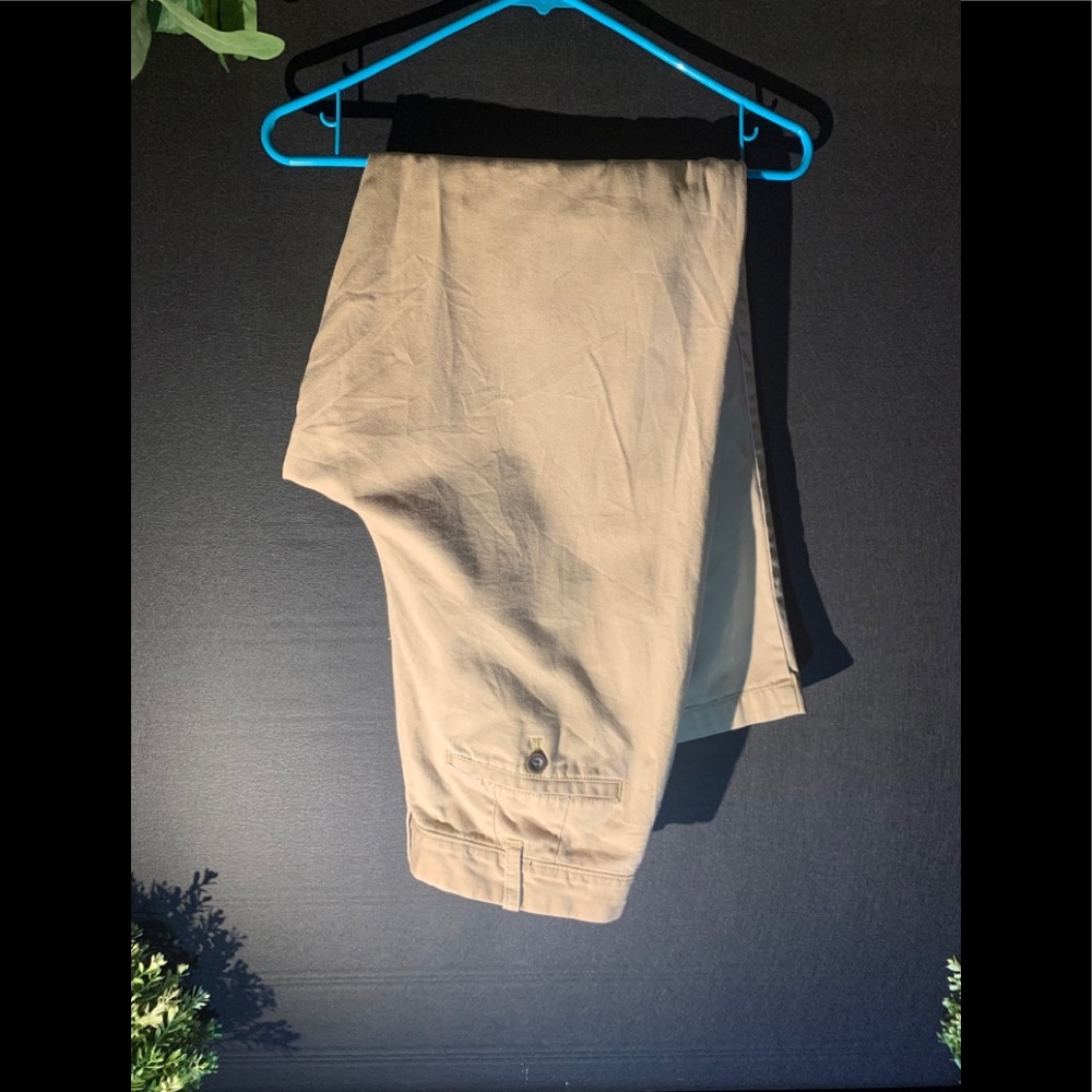 IZOD Saltwater Classic Fit Chino Pants